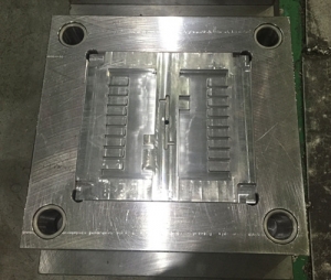 模2_副本 直流端子塑膠模具z1010端子排塑料模具