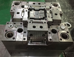 1_副本 變頻器塑膠模具B781